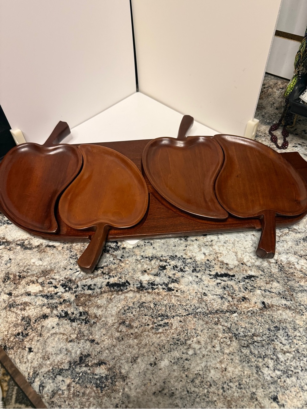 Caribcraft Wooden Leaf Vanity Tray Set in Brown-Mahogany